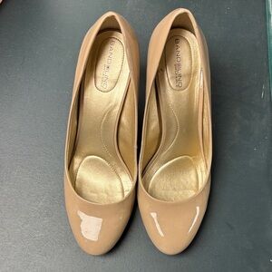 Bandolino Women's Nude Heels